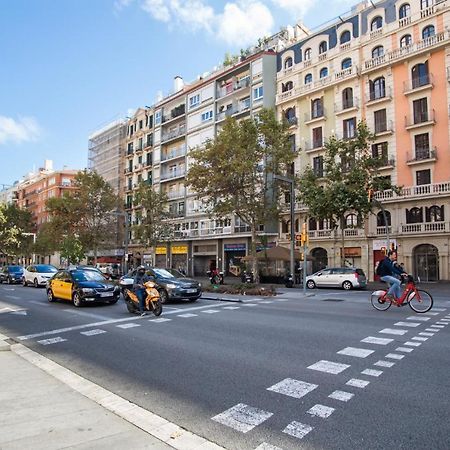 12Par1003 - Luminoso Piso En Paralelo Barcelona Exterior photo
